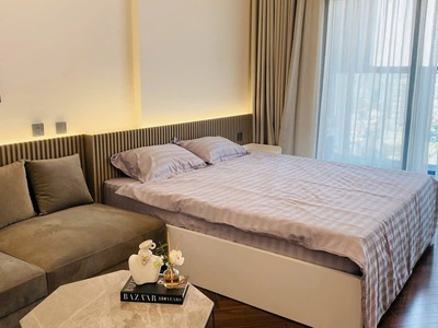 Cho thuê căn hộ 1 ngủ cao cấp Diamond Crown 5
