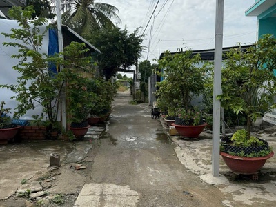 141m2 thổ cư hẻm trung tâm thị trấn Cần Giuộc giá 1,45 tỷ 0