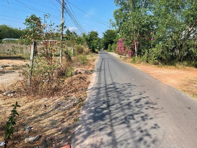 1900m2 đất mặt tiền đường Bàu Lách, xã Phạm Văn Cội giá 5,8 tỷ 0