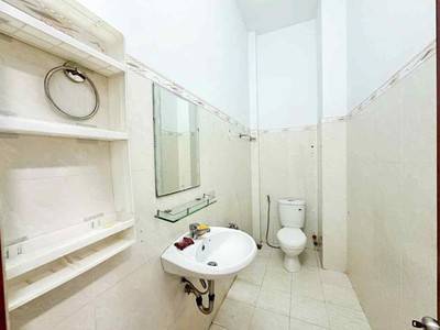 Bán nhà hẻm Mặt tiền tại TT Nhà Bè - Diện tích: 4m3 x 17m - Giá: 4 Tỷ 550  TL 4