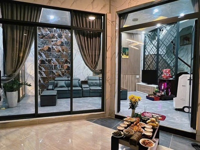 Nhà đẹp lô góc xung quanh cây xanh mát mẻ gần mé sông 80M2 - Giá hơn 4 tỷ 5