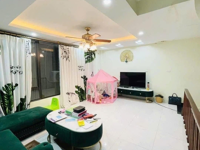 BÁN NHÀ MỄ TRÌ NAM TỪ LIÊM 30/33T2 6,6 TỶ 5 TẦNG MT 5,5m. Ngõ thông rộng, nhà đẹp ở ngay. 0