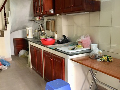 Cho thuê nhà 5 tầng phố Đội Nhân, Ba Đình, Hà Nội 2