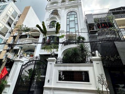 Đất hiếm trung tâm bình thạnh   xây dựng được hầm 9 tầng - ngang 8m - giá chỉ 39 tỷ tl 0