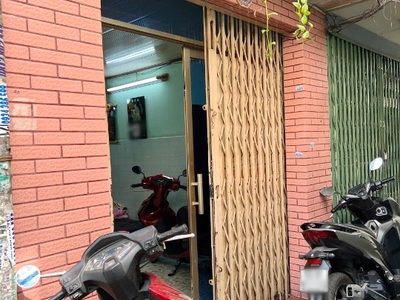 Nhà cũ 3 tầng sát đường trần phú p9q5. 4.68 tỷ tl 0