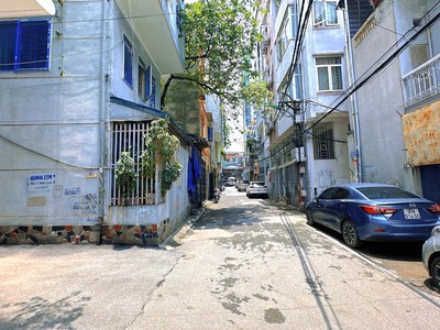 Bán nhà phân lô 63m2 hai mặt tiền hơn 6m cầu giấy  5 tầng  giá chỉ 18 tỷ 2