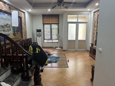Bán nhà ngọc thụy 22 tỷ 100m ngõ ô tô,nhà vườn ở thích,long biên 2