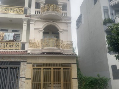 Bán gáp- nhà 3 tầng- hẻm xe hơi- phạm hữu lầu- quận 7- 65m2- nhỉnh 7 tỷ 0