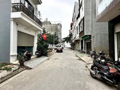 Bán nhà lô 7 lê hồng phong, 40m 4 tầng, giá 3.85 tỉ gần bigc 3
