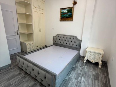 Nhà minh khai ngay đầu ngõ thông chủ xây đẹp 5 tầng có thang máy 0