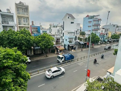 Giá đầu tư 90m2-mặt tiền kinh doanh quận 11,4 tầng ngang 4.7m chỉ 12tỷ  xíu xiu 4