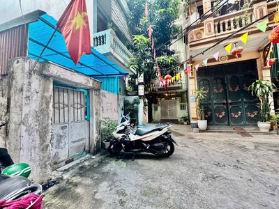 Phố quần ngựa văn cao, ngõ rộng, khu vực hiếm nhà bán, 65m chỉ 14 tỷ 2