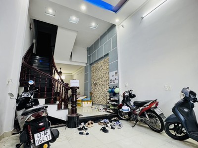 Bán nhà 4 tầng, 60m , 4pn, 5wc, 7,05  tỷ, p. phước long b, q.9, sổ hồng 1