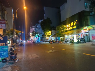5 bước chân là ra mặt tiền huỳnh mẫn đạt quận 5, nhà 4 tầng giá 8 tỷ 0