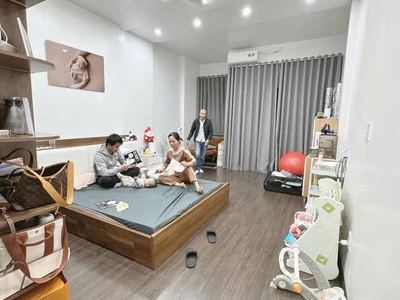 Bán nhà  thịnh quang 47m2.  5 tầng. măt tiền4.3m. giá  8.5 tỷ  đống đa 2