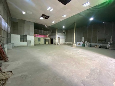  Cho thuê nhà kho mới xây 350M2   bãi đỗ xe rộng rãi tại Hoàng Văn Thái    GIÁ CHỈ 16 TRIỆU/THÁNG 0
