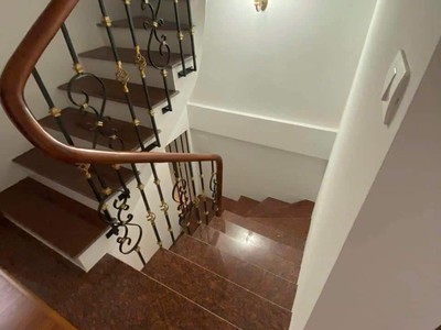 Tôi cho thuê nhà lô góc, mới,vỉa hè, 116m2- 5t, nguyễn thị định 44 tr 1