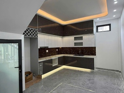Bán nhà khúc thừa dụ, 62m 3 tầng mới tinh, sân cổng riêng, giá 3.75 tỉ 2