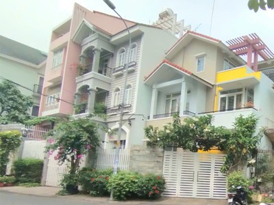 Bán đất tặng biệt thự hầm 3 tầng, ak quận 2 ngay trần não gần sông 3