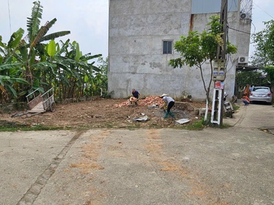 Lô đất dt 49.5 m fun thổ cư đẫ quy hoạch lê đất ở đô thị giá  hơn tỷ , đường trước đất thông rộng 1