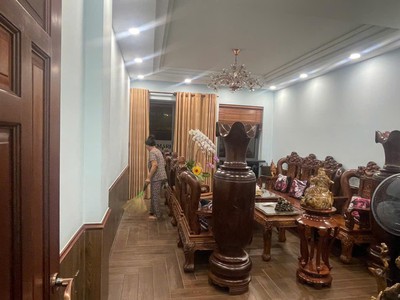 Bán nhà 5 tầng 65m2, trần hưng đạo, q.1, 27 tỷ, sổ hồng 4