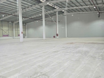 Mời thuê nhà xưởng tiêu chuẩn trong kcn yên phong, bn.    - dt xưởng: 2329m2  - 0