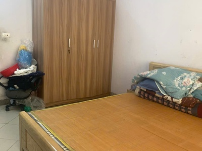 Bán nhà 30m 5 tầng   ngõ nông   gần chợ bồ đề, long biên giá 7ty oto kd 2