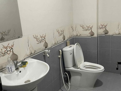 Cho thuê nhà mặt đường tuyến 2 Quán Nam . Làm spa , văn phòng ok 2