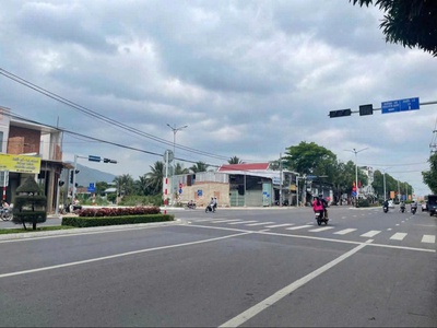 Bán nhà mặt tiền kinh doanh đường 23/10 vĩnh trung nha trang. 1