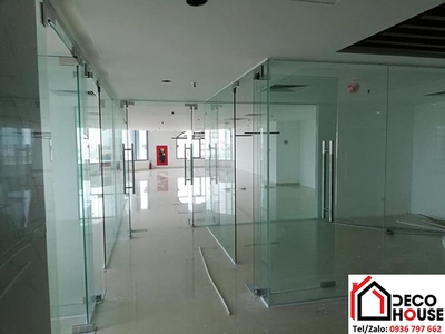 Thi công tường kính cường lực chuyên nghiệp 0