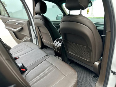 Vinfast Lux SA Premium 2022 Trắng 7