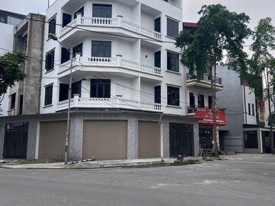 Cho thuê nhà góc Lương Văn Can, 5 tầng, 9 ngủ kk, có thang máy. 0