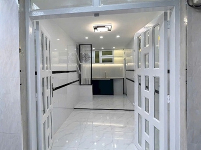 Nhà 3 tầng mới, nở hậu đường âu dương lân p3 q8. giá 2,38 tỷ tl 0