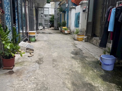 Nhà sổ hồng riêng 1 lầu đường trương thị hoa ngay siêu thị metro q12 0