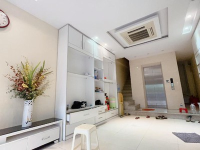 Mình đang bán nhà đất phố hoàng văn thái, thanh xuân 45m2 x 7 tầng thang máy gần ngã tư sở 3