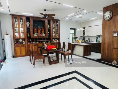 Bán nhà mặt phố gần hoàng quốc việt - nguyễn phong sắc vỉa hè 75m2 5 tầng thang máy 3