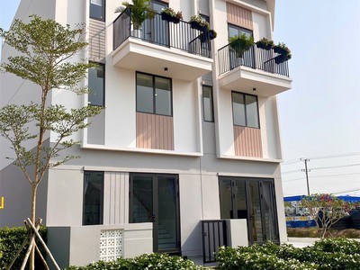 Chỉ 2,4 tỷ   sở hữu nhà phố ngay trung tâm tp. mới bình dương 0