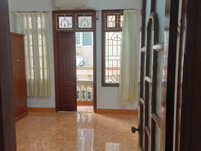 Cho thuê nhà 3,5 tầng số 4, hẻm 376/56/29 đường bưởi, phường vĩnh phúc, ba đình, hà nội. 2