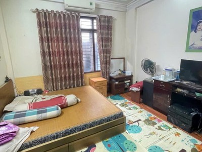 Bán nhà nguyễn chính, hoàng mai, 7m ra ô tô, nhà dân xây, 26m2, 5.25 tỷ 2
