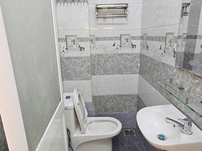 Nhà 2 tầng mới, nở hậu sát hẻm ôtô hưng phú p10.q8. giá 2,78 tỷ bớt lộc 4