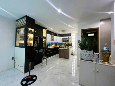 Hẻm xe hơi   gần công viên, cạnh đh huflit q10 - khu cán bộ an ninh   sổ a4 đẹp 1