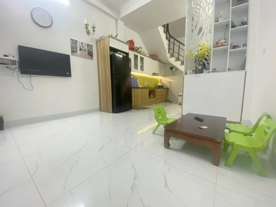 Bán nhà  định công 34m2, 5 tầng. mặt tiền 3.9m giá  6.9 tỷ hoàng mai hà nội 4