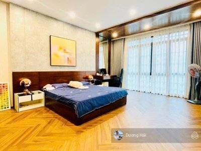Bán nhà mặt phố gần hoàng quốc việt - nguyễn phong sắc vỉa hè 75m2 5 tầng thang máy 1