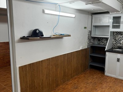 Cho thuê căn hộ tập thể tầng 1 đường thành, 50m2, 6.5 triệu 1