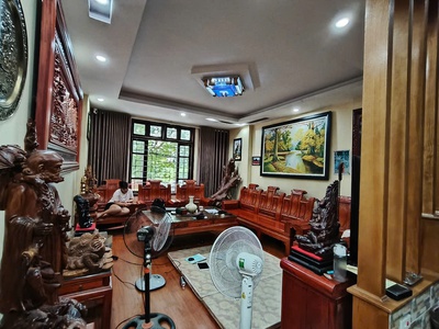 Siêu phẩm mặt phố mậu lương   vị trí đẹp   kinh doanh đỉnh   mặt tiền 8m   chỉ 30 tỷ . đầu khách 0