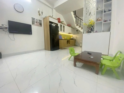 Bán nhà  định công 34m2, 5 tầng. mặt tiền 3.9m giá  6.9 tỷ hoàng mai hà nội 2