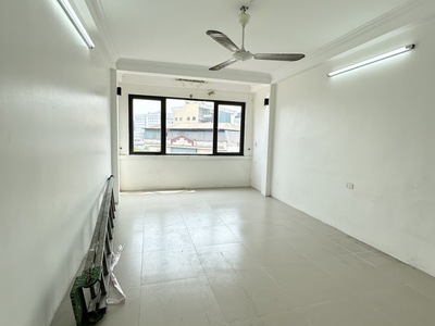 Bán nhà phân lô đền lừ  vỉa hè ô tô tránh vị trí kinh doanh đắc địa 33m2 giá 14 tỷ 2