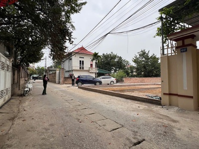 Cần bán 68,6m đất đường thông oto tránh, kinh doanh thoải mái, tại hữu nghị, xuân khanh, sơn tây, 3