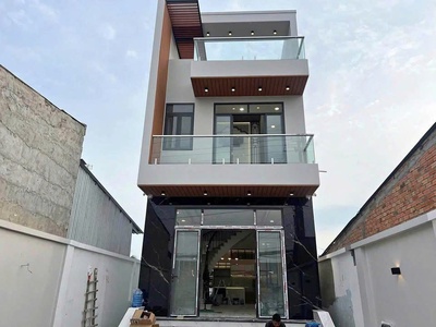Nhà 2 tầng đường nhánh DT746 ngay TP Tân Uyên , Bình Dương 0