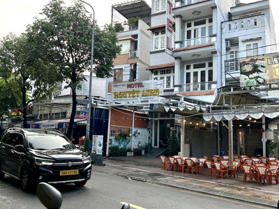 Nhà bán đường đoàn văn bơ có 2 mặt tiền - nhfa có sẵn dòng tiền cho thuê mặt tiền trước vĩnh khánh- 4
